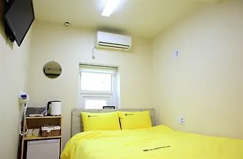 24 Guesthouse Myeongdong Avenue Soul