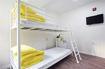 24 Guesthouse Myeongdong Avenue Soul 2*,
